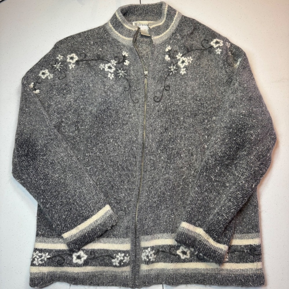 Angora Silk‎ Vintage Gray Floral Embroidered Grandma Cardigan Sweater XL Cottage